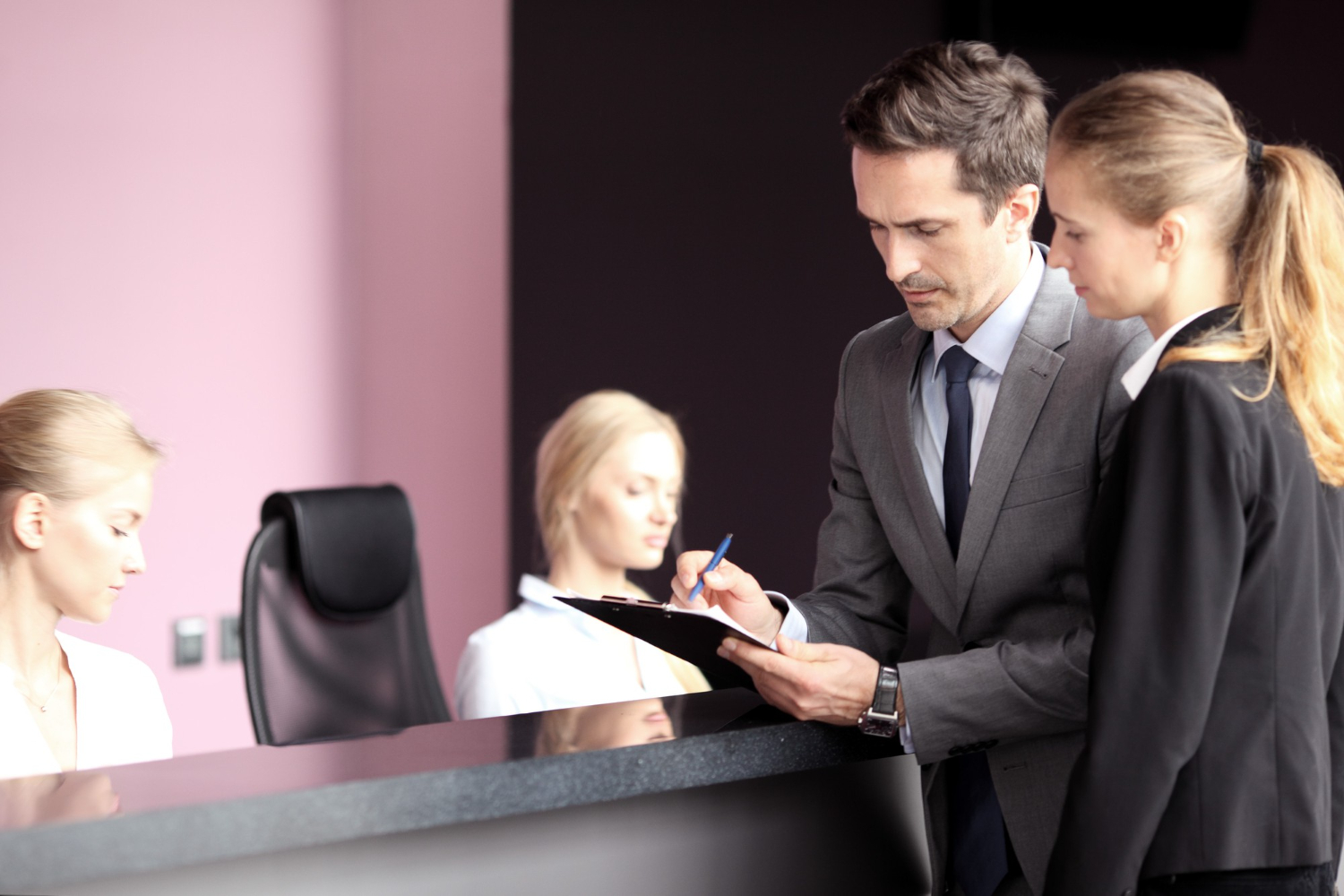 Managing Hotel Services and Reservations with Spoonbill PMS